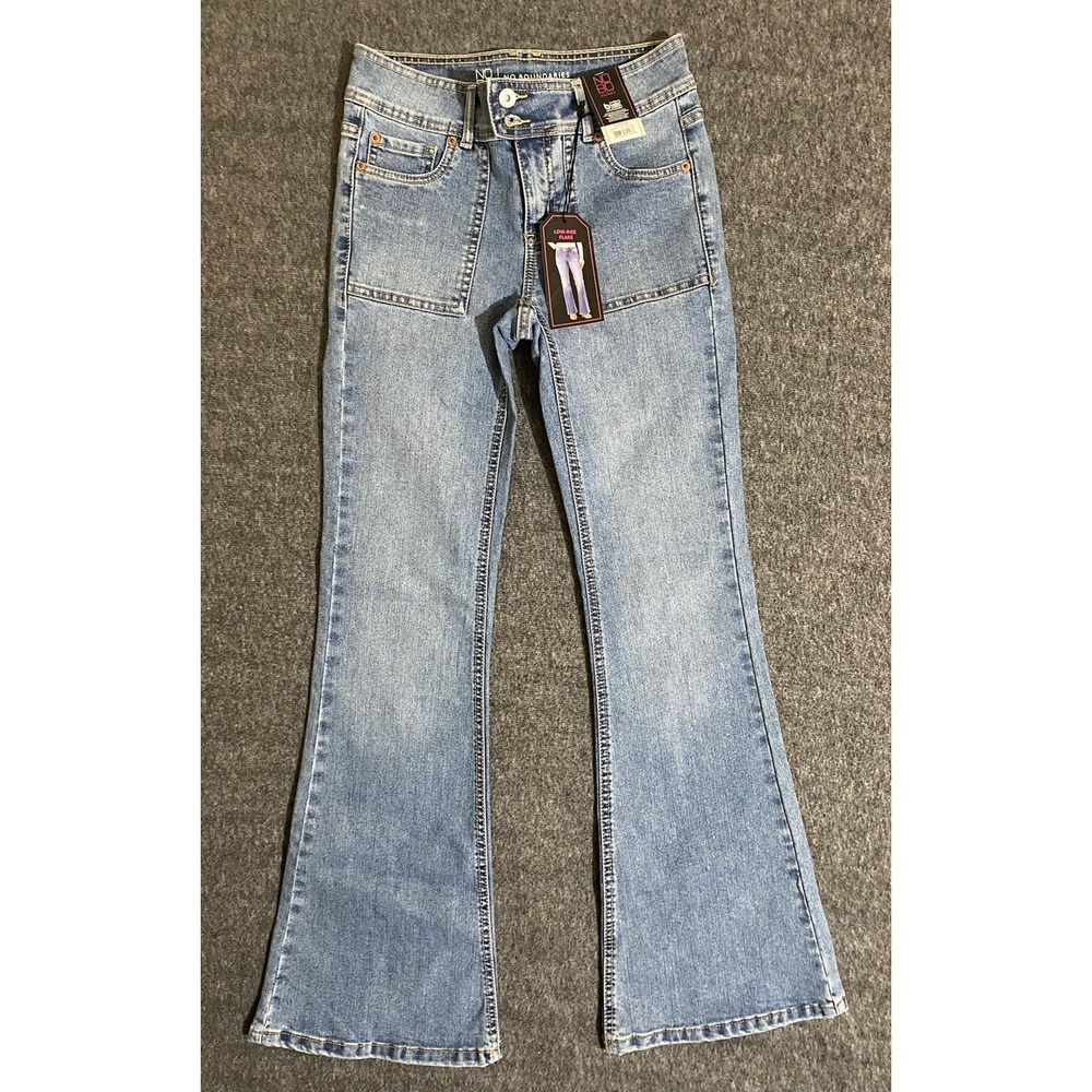 No Boundaries Low Rise Flare Jeans Medium Light Wash Size 3 NWT